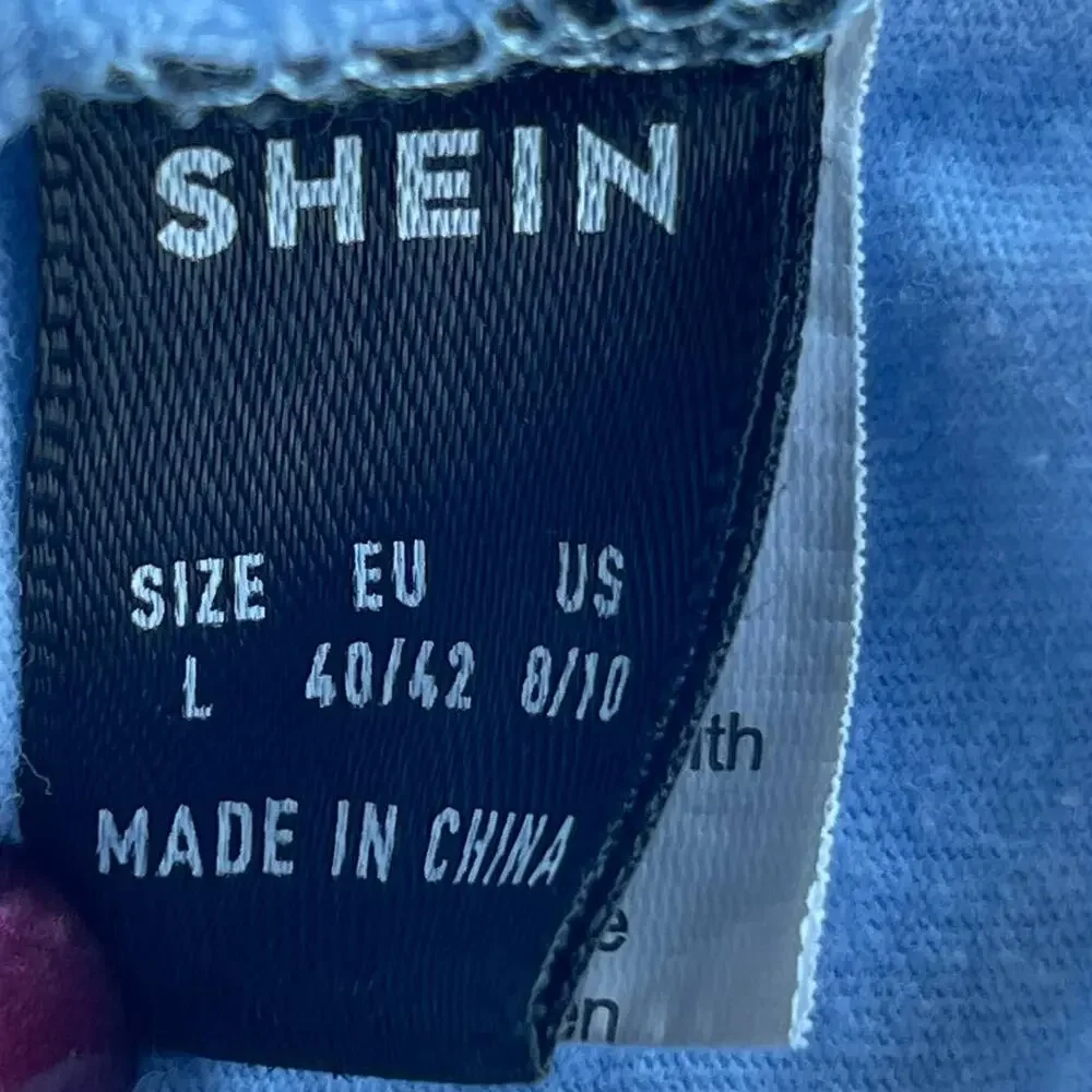 Shein Outer Banks Shirt Womens Large‎ Blue Cropped Graphic Print TV Show
